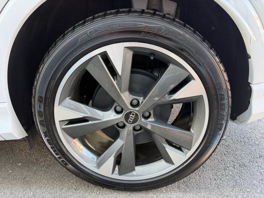 Used 2024 Audi Q4 e-tron Premium Plus w/ Premium Plus AWD/4WD image 46