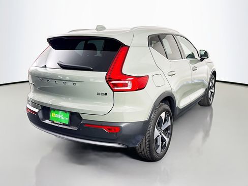 Used 2023 Volvo XC40 B5 Plus w/ Protection Package Premier AWD/4WD image 10