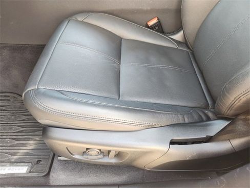 Used 2025 Land Rover Range Rover Velar Dynamic SE image 23