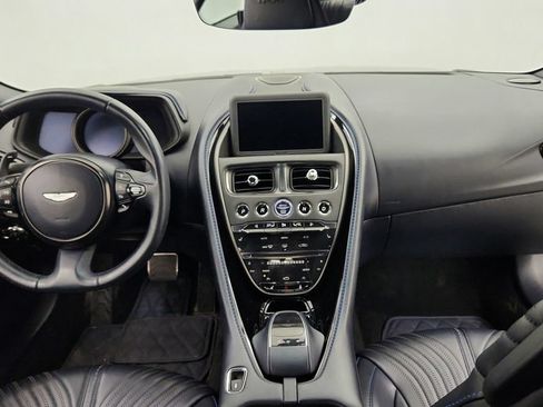 Used 2017 Aston Martin DB11 V12 RWD image 36