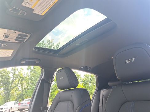 New 2025 Buick Envista Sport Touring w/ Convenience II Package image 30