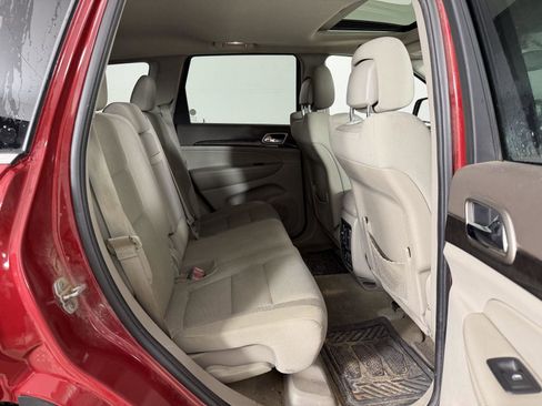 Used 2011 Jeep Grand Cherokee Laredo w/ Security & Convenience Group image 15