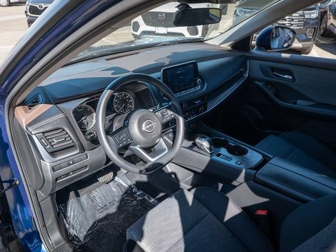Used 2023 Nissan Rogue SV FWD image 17