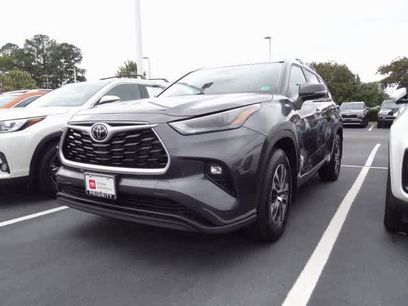 Certified 2024 Toyota Highlander XLE