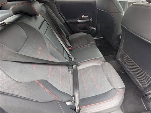 Used 2022 Mercedes-Benz GLA 250 4MATIC image 19