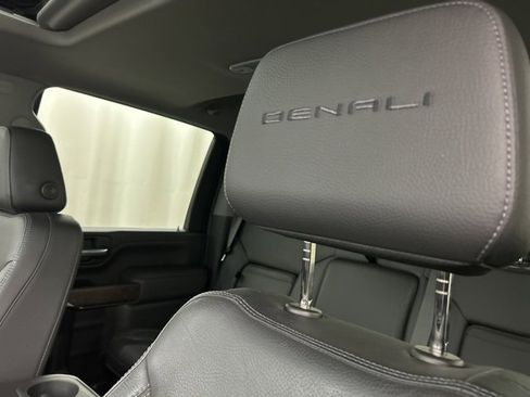 Used 2022 GMC Sierra 2500 Denali image 26