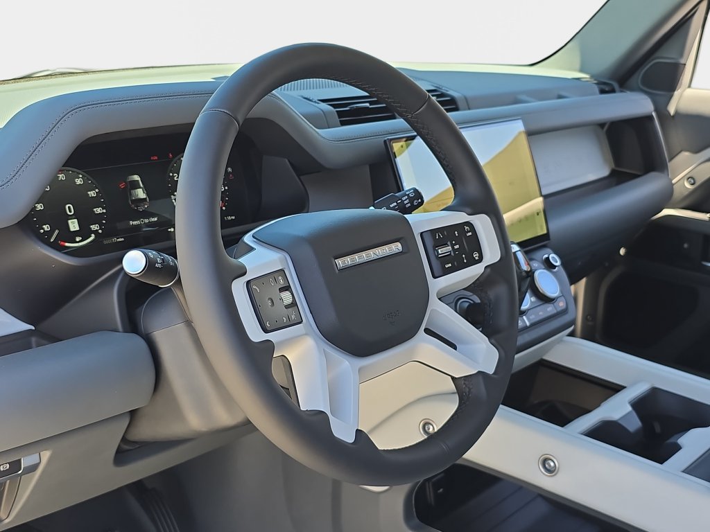 New 2026 Land Rover Defender 110 X-Dynamic SE AWD/4WD image 17
