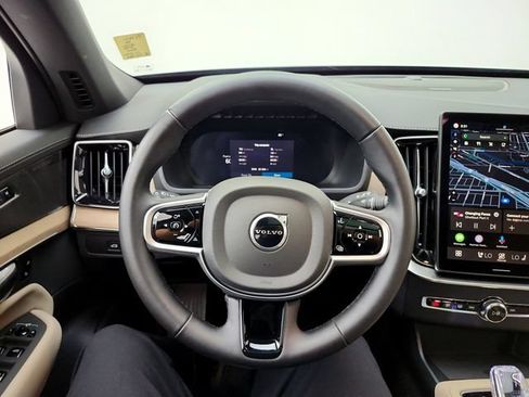 Certified 2026 Volvo XC90 B6 Plus AWD/4WD image 25