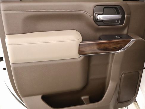 Used 2021 GMC Sierra 2500 SLT w/ SLT Convenience Package image 25