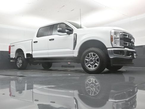 Used 2025 Ford F250 XLT AWD/4WD image 43