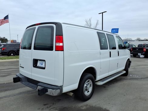 Used 2024 Chevrolet Express 2500 2500 w/ Driver Convenience Package image 3