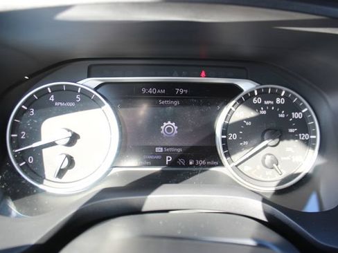 Used 2025 Nissan Rogue SV FWD image 22