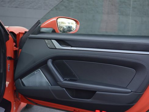 Certified 2022 Porsche 911 Targa 4S image 28