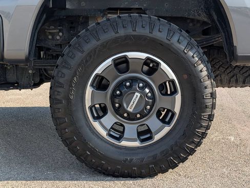 Certified 2024 Ford F250 Platinum w/ Tremor Off-Road Package AWD/4WD image 26