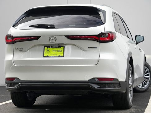 Used 2024 MAZDA CX-90 Plug-In Hybrid w/ Preferred AWD/4WD image 4