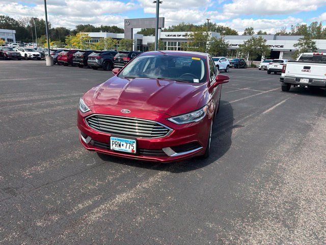 Used 2018 Ford Fusion SE w/ Fusion SE Technology Package FWD image 8