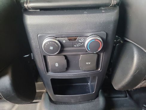 Used 2021 Ford Explorer XLT w/ Equipment Group 202A image 14