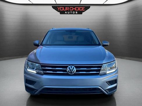 Used 2020 Volkswagen Tiguan SE image 2