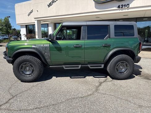 Used 2024 Ford Bronco Everglades AWD/4WD image 10