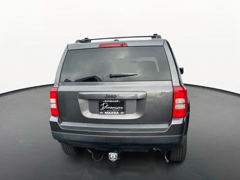 Used 2017 Jeep Patriot Latitude FWD image 4