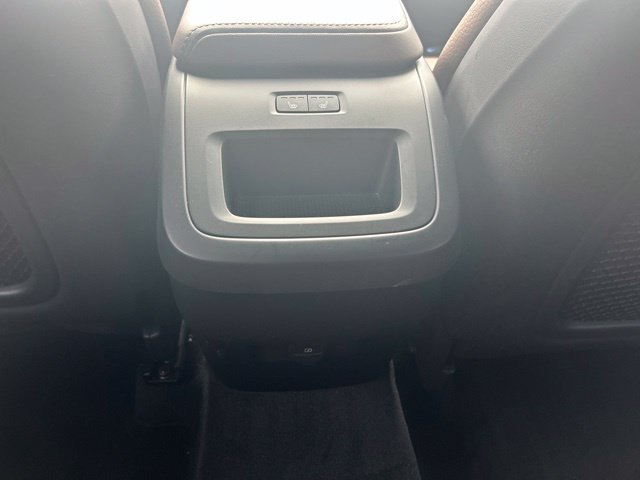 Certified 2025 Volvo XC60 B5 Plus w/ Climate Package AWD/4WD image 16