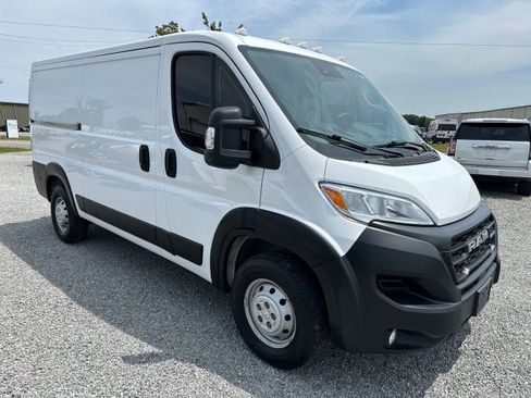 Used 2023 RAM ProMaster 2500 w/ Driver Convenience Group FWD image 5