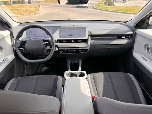 Certified 2023 Hyundai Ioniq 5 SE image 19