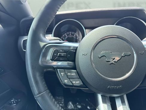 Used 2018 Ford Mustang GT w/ Black Accent Pkg RWD image 14