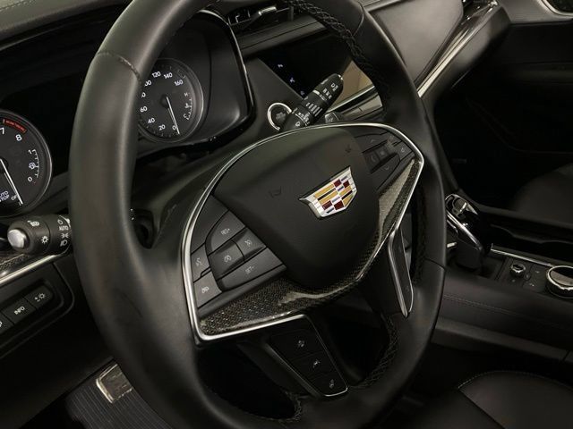 Used 2026 Cadillac XT5 Sportv w/ LPO, Floor Liner Package AWD/4WD image 18
