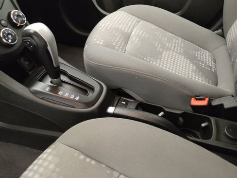 Used 2020 Chevrolet Sonic LT FWD image 26