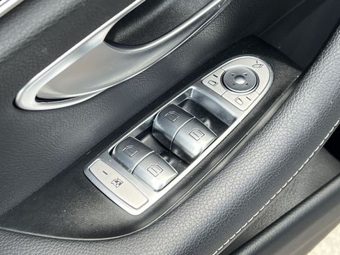 Certified 2023 Mercedes-Benz E 350 4MATIC Sedan w/ Premium Package image 13