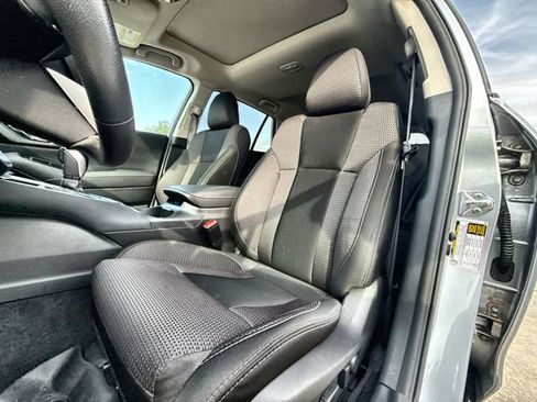 Used 2025 Subaru Outback Premium AWD/4WD image 11