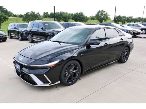 Certified 2025 Hyundai Elantra N Line FWD image 3