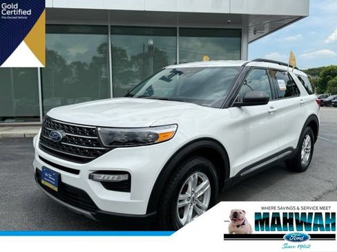 Certified 2023 Ford Explorer XLT w/ Equipment Group 202A AWD/4WD image 1