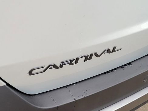 New 2026 Kia Carnival SX Prestige FWD image 6