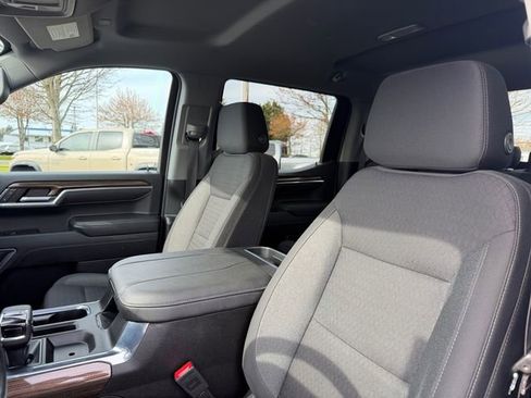 Used 2023 Chevrolet Silverado 1500 RST AWD/4WD image 32