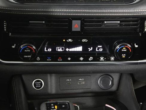 Certified 2021 Nissan Rogue Platinum AWD/4WD image 23