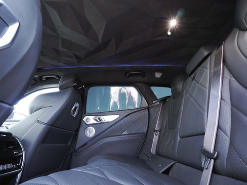 Used 2025 BMW XM image 38