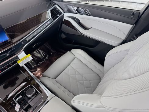 New 2026 BMW X5 xDrive40i w/ Premium Package image 25