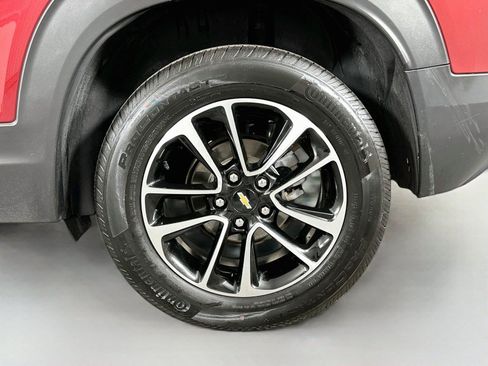 Used 2024 Chevrolet TrailBlazer LT w/ LT Cold Weather Package FWD image 29