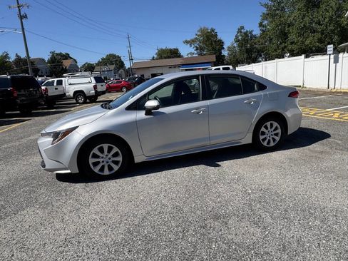 Used 2023 Toyota Corolla LE image 19
