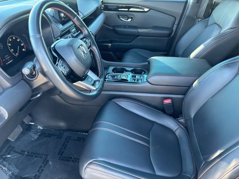 Used 2025 Honda Pilot TrailSport image 21