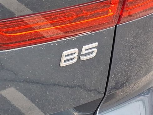 Used 2023 Volvo XC60 B5 Plus w/ Climate Package image 6