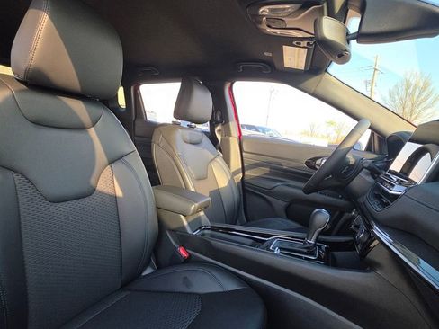 New 2026 Jeep Compass Latitude AWD/4WD image 12