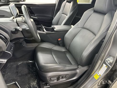 Used 2024 Toyota bZ4X Limited w/ Weather Package image 4