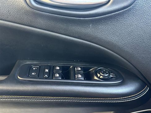 Used 2019 Jeep Compass Latitude w/ Cold Weather Group AWD/4WD image 21