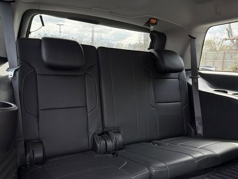 Used 2020 GMC Yukon SLT w/ Premium Edition image 16