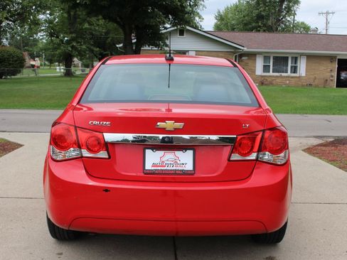 Used 2015 Chevrolet Cruze LT FWD image 8