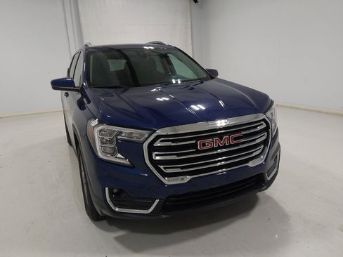Used 2023 GMC Terrain SLT AWD/4WD image 14