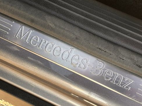 Used 2022 Mercedes-Benz EQB 350 4MATIC image 26